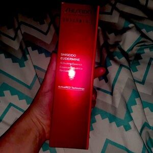 shiseido essence beauty Sephora toner skincare facial holiday makeup new in box
